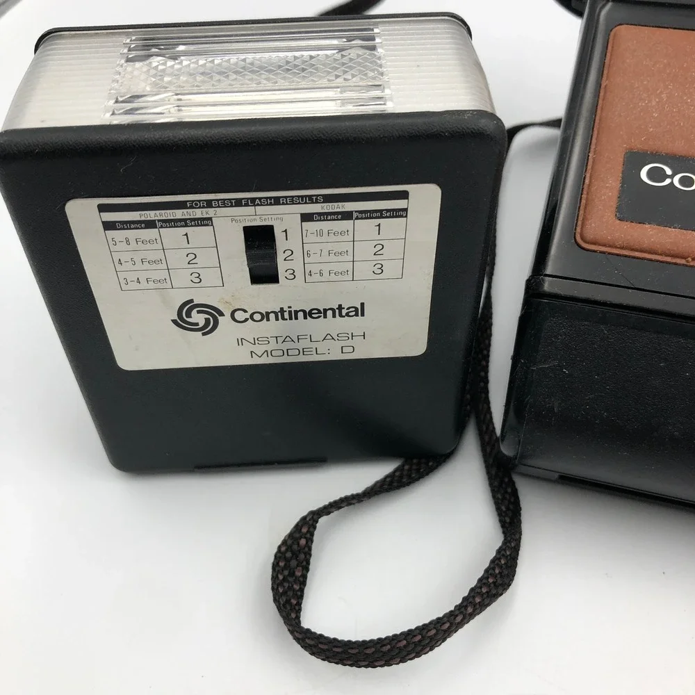 Vintage 1970s Kodak Colorburst 100 Instant Camera Adjustable Focus With Flash‎